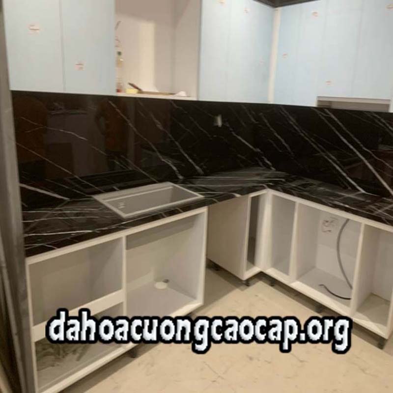 Đá hoa cương bếp
